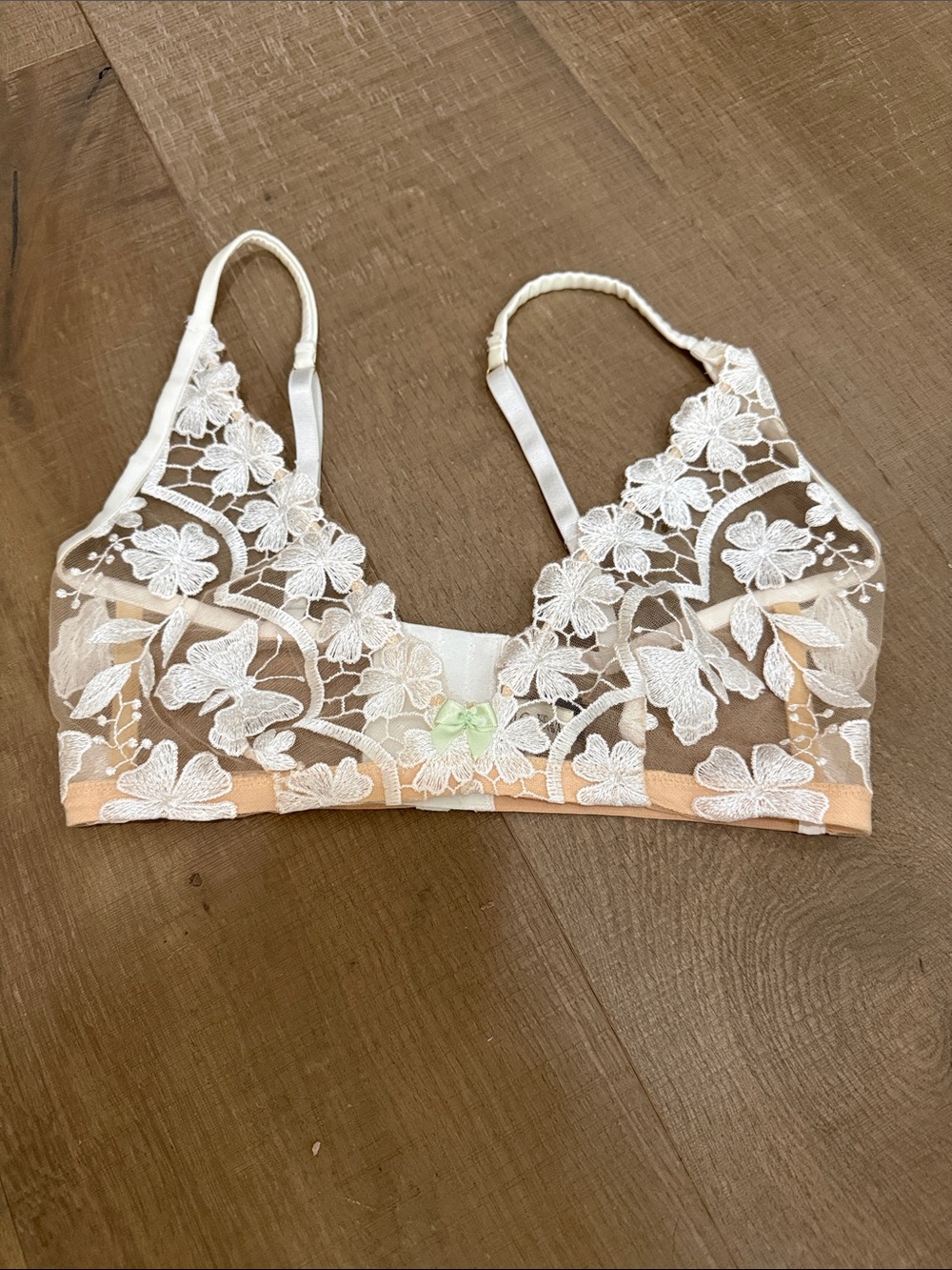 Kilo Brava Anthropologie White Floral Lace Bralette size medium